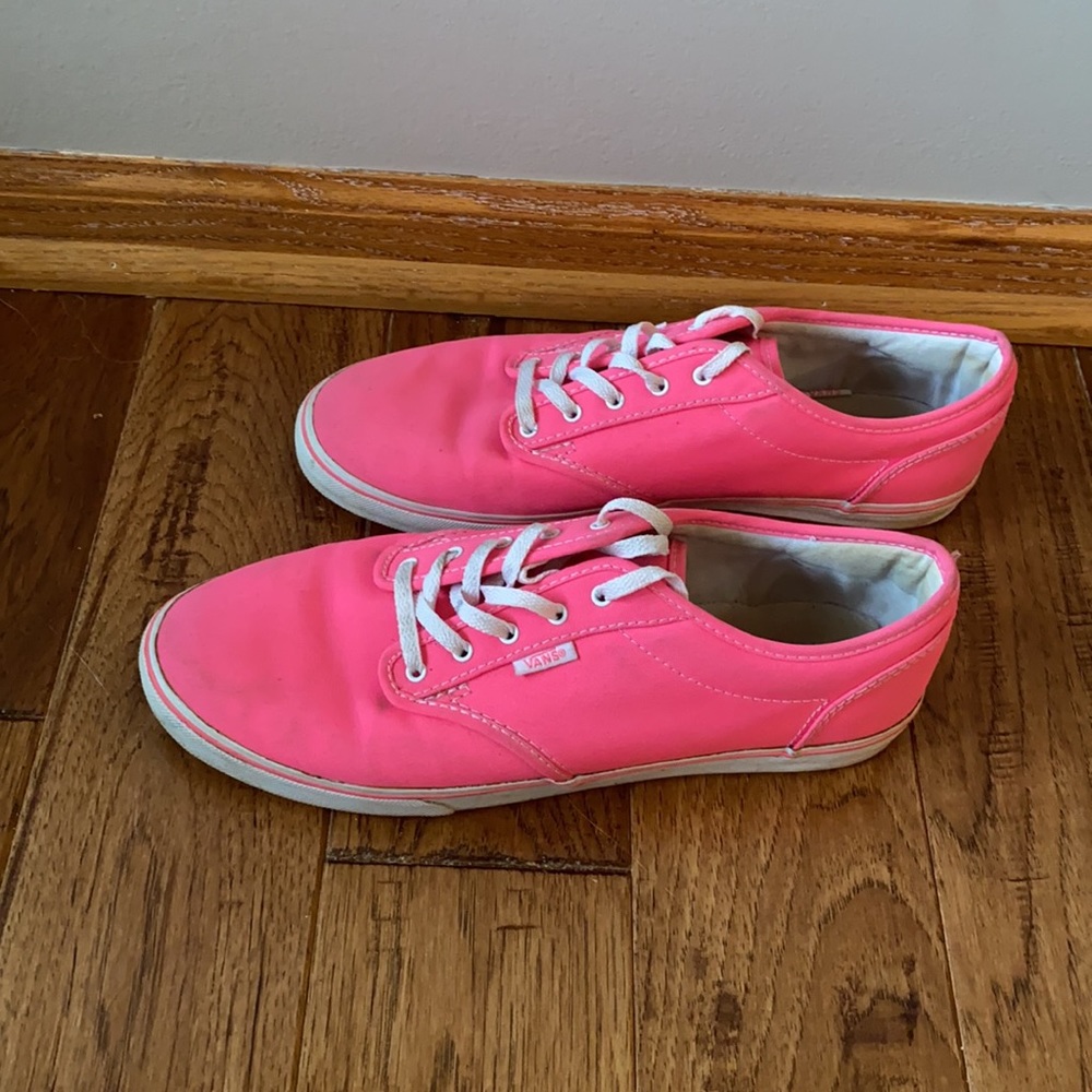 Women’s Neon Pink Era Vans